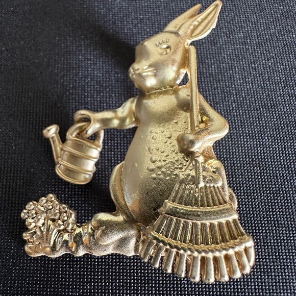 Gold Bunny with Watering Can Brooch - Picture 2 of 4